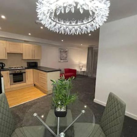 Moda Wigan 2 - Stylish 2 Bed In Central ウィガン エクステリア 写真